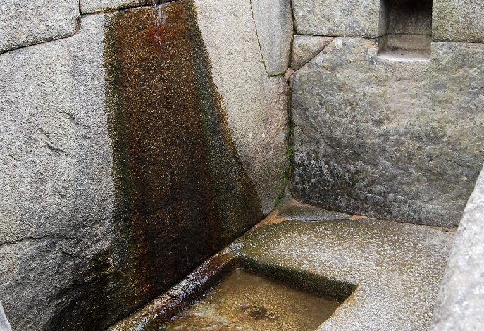 Inca Water Fountain (Walter Coraza Morveli)