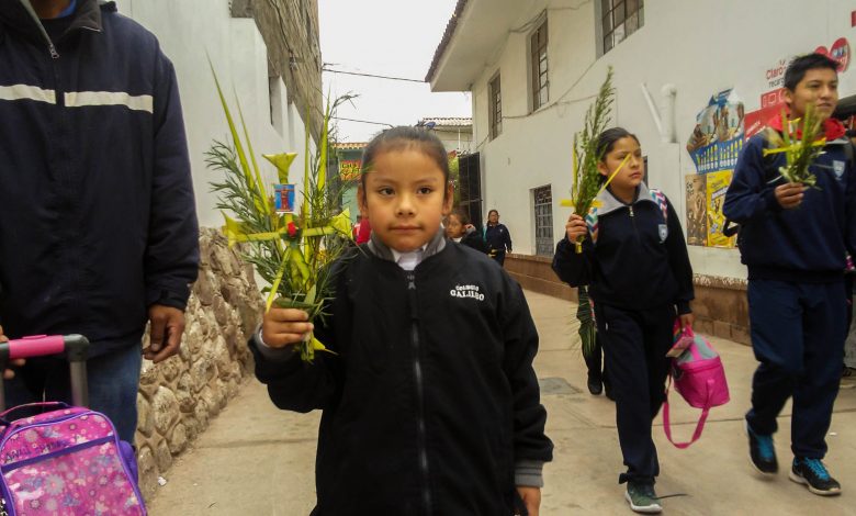 Los colegios celebran domingo de ramos en Cusco (Brayan Coraza Morveli)
