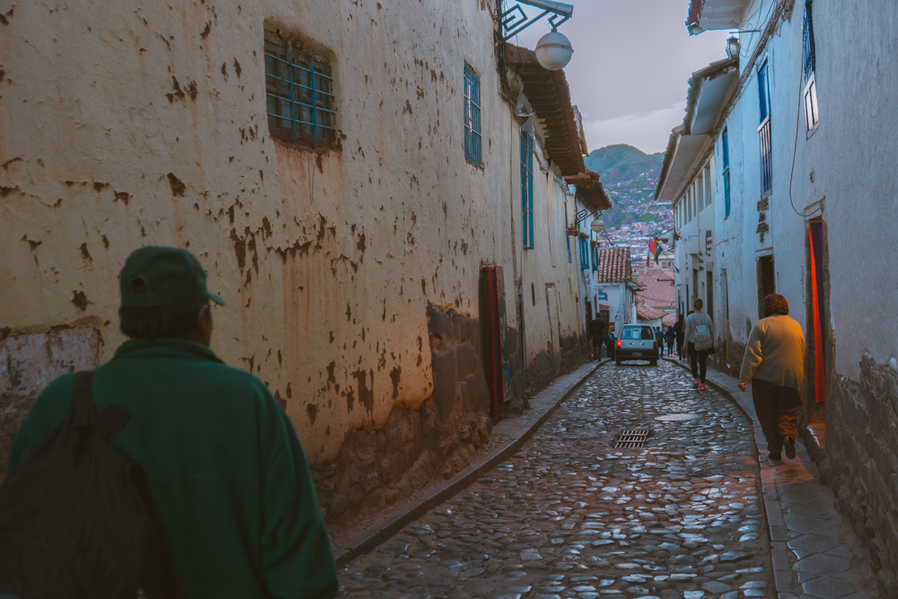 Un calle colonial del Cusco (Walter Coraza Morveli)