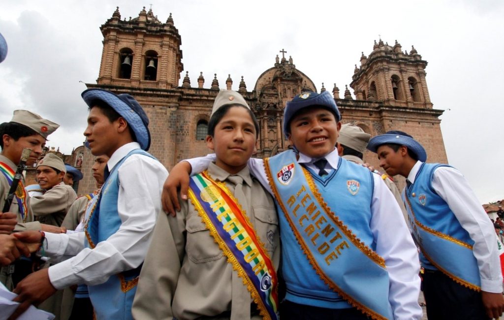 Schoolboys in Cusco (Walter Coraza Morveli)