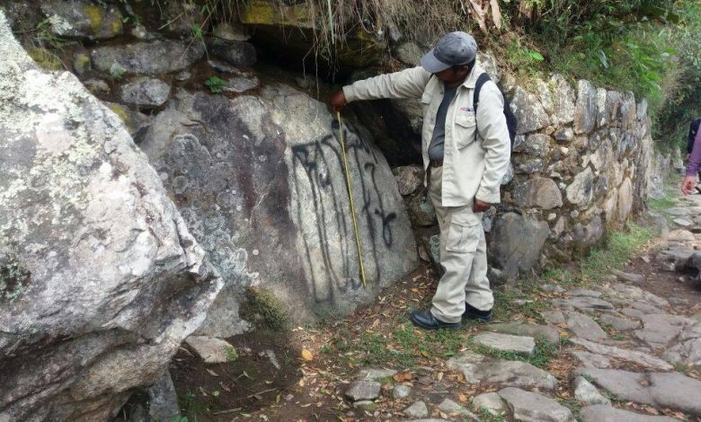 Sujetos no identificados pintaron en los muros del Camino Inca (foto: Ministerio de Cultura)