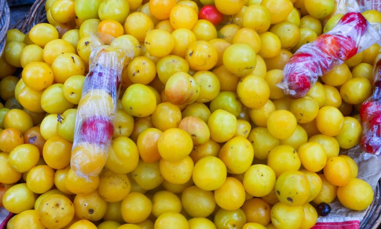 Delicious Cherries For Sale at Rosaspata Market (Photo: Arnold Fernandez Coraza)a