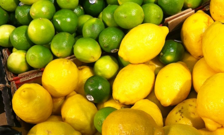 Lemons and Limes in the United States (David Knowlton)