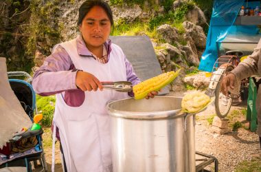 Cheese and Fresh Corn, a Natural Fast Food in Cuzco (Walter Coraza Morveli)