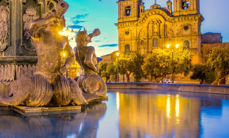 Magia de colores en Cusco, Plaza de Armas (Walter Coraza Morveli)