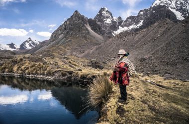 Ausangate, A Shaman doing a meditation in a powerful lake (Photo: Walter Coraza Morveli)